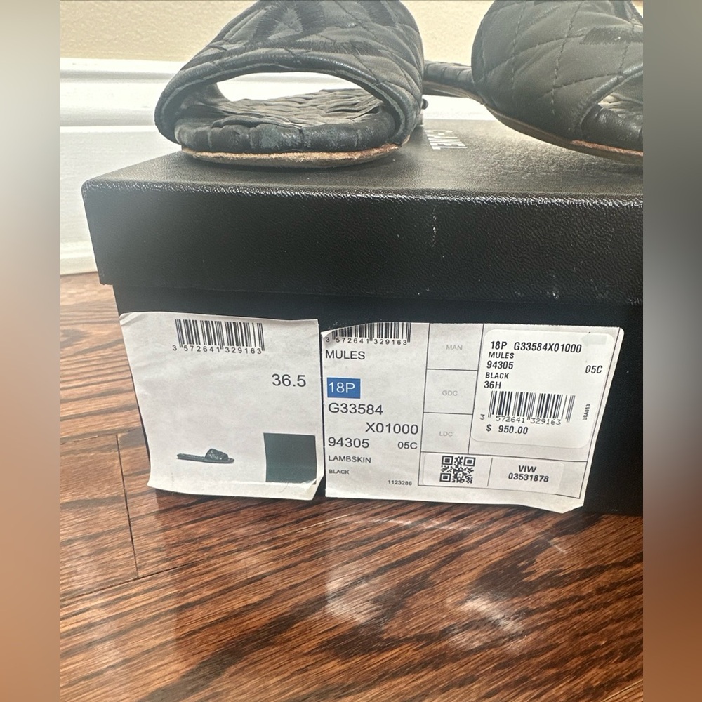 CHANEL BLACK LEATHER INSOLE CC LOGO FLAT SLIDES - Picture 3 of 4